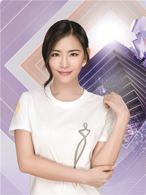 演员丁铛,演员丁铛的彩色日常，爱与陪伴的温馨故事