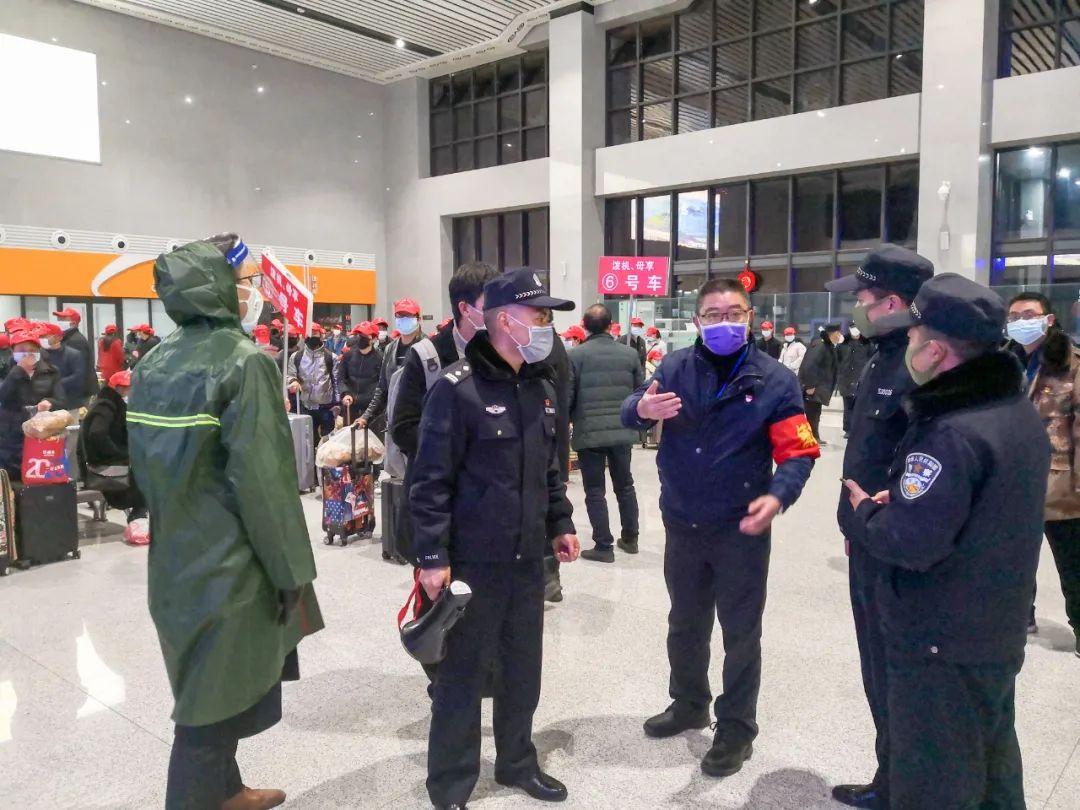 镇雄最新疫情下的独特小巷风情与美食探秘之旅
