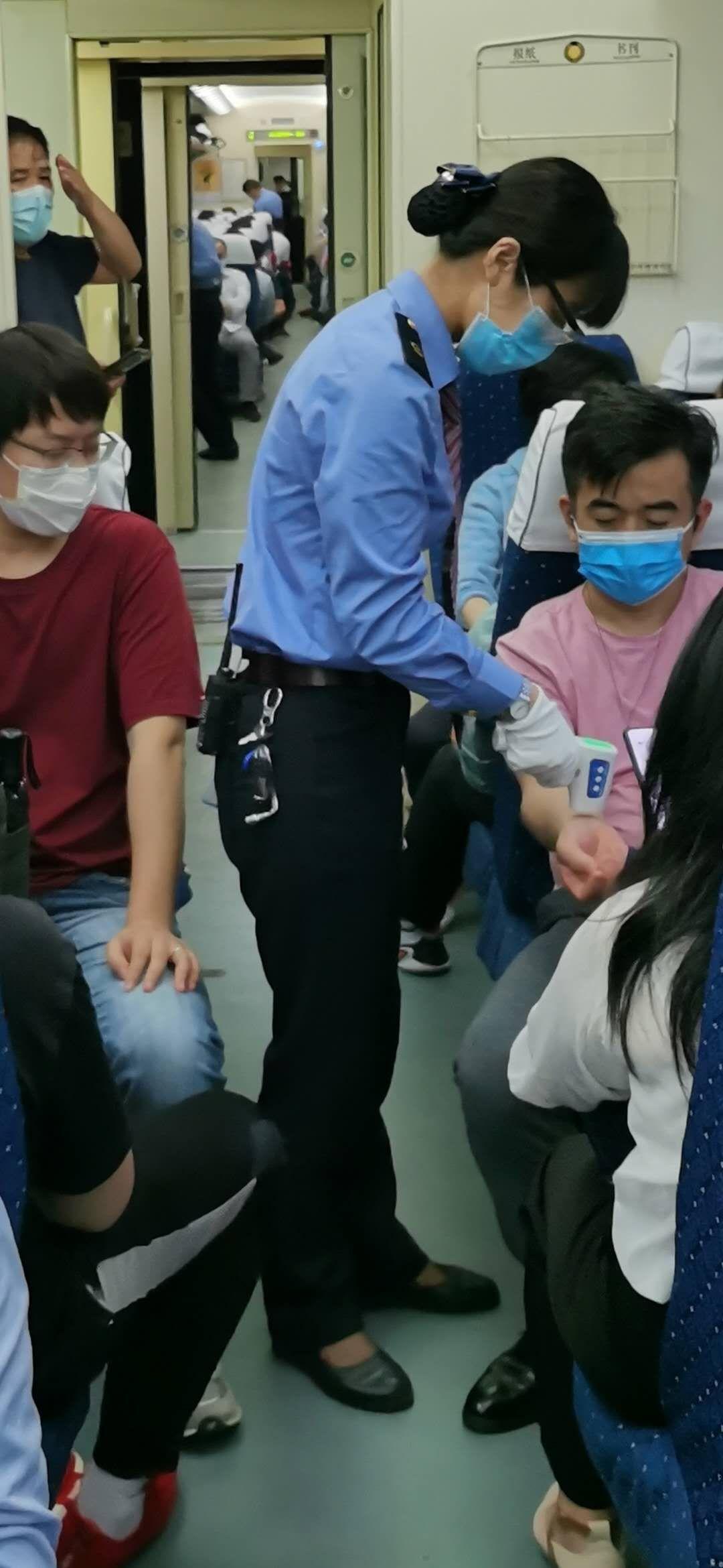 疫情列车最新动态与小巷美食探险之旅