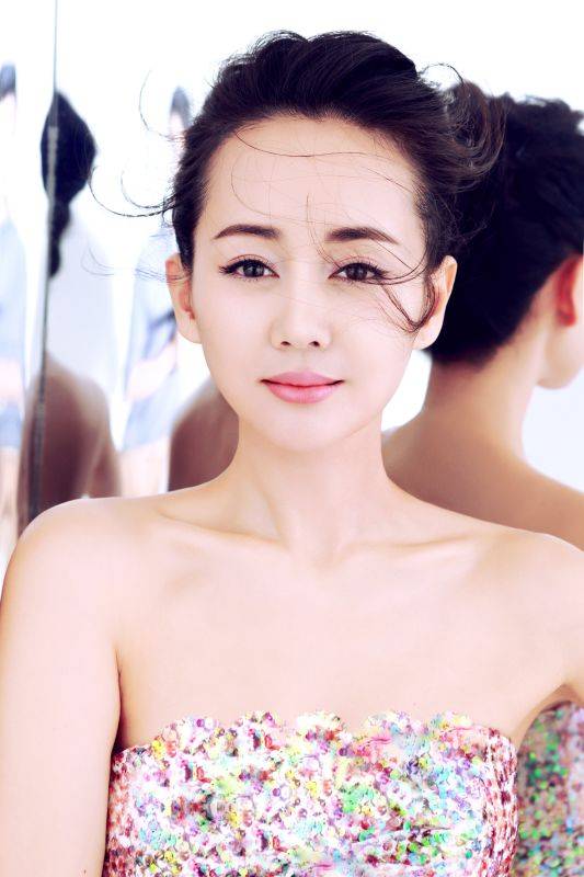 演员张定涵，影视界的耀眼之星