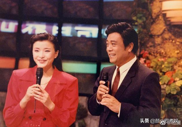 杨澜微博新动态，学习变化，自信成就梦想，正能量点亮人生之路