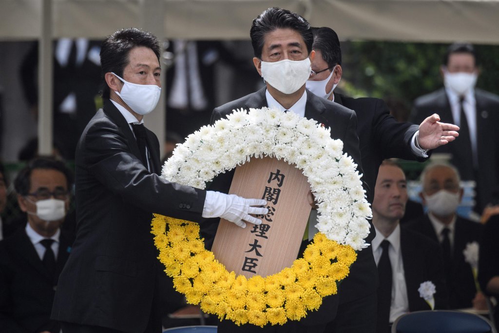 安倍晋三最新动态，变化的力量与励志之旅的轨迹解析